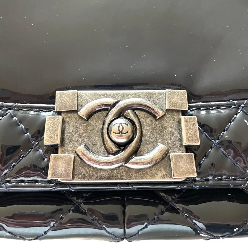 CHANEL Reverso Boy Flap Bag Patent Large in Midnight Blue